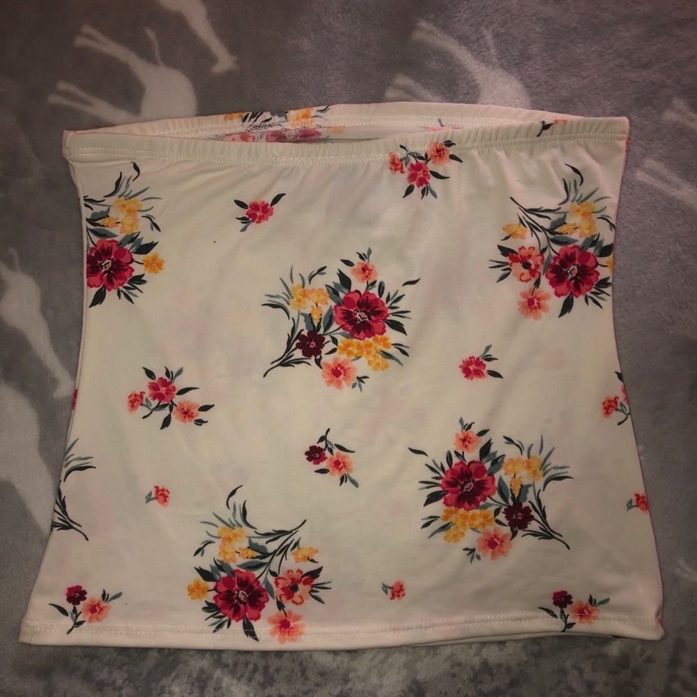 Floral strapless tank top